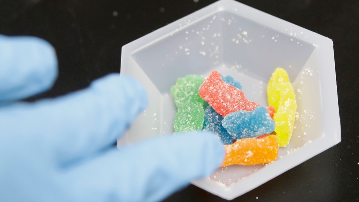 More Children Mistakenly Eating Legal Marijuana Food Products - Vimarsana News