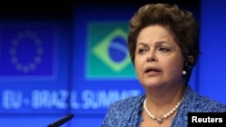 Presiden Brazil, Dilma Rousseff mengesahkan UU untuk melindungi privasi online, Rabu 23/4 (foto: dok). 