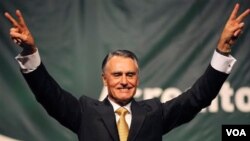 Presiden Portugal Anibal Cavaco Silva meraih 55 hingga 60 persen dukungan dalam pilpres yang sedang berlangsung.