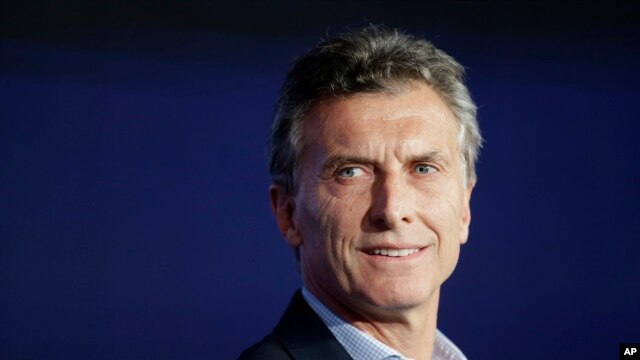 Como parte de la intervención el presidente Mauricio Macri expulsó al jefe de la agencia Audiovisual del Estado, Martin Sabbatella.
