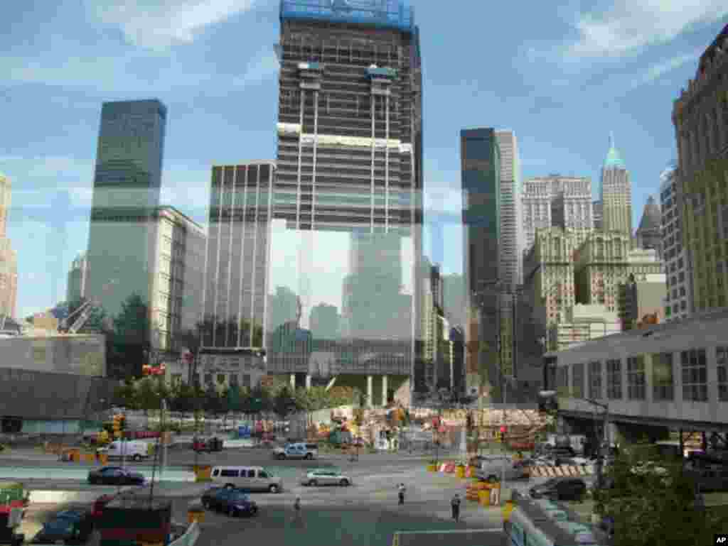 世界贸易中心街边景色