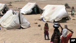 Scene at camp for displaced flood victims in Pakistan