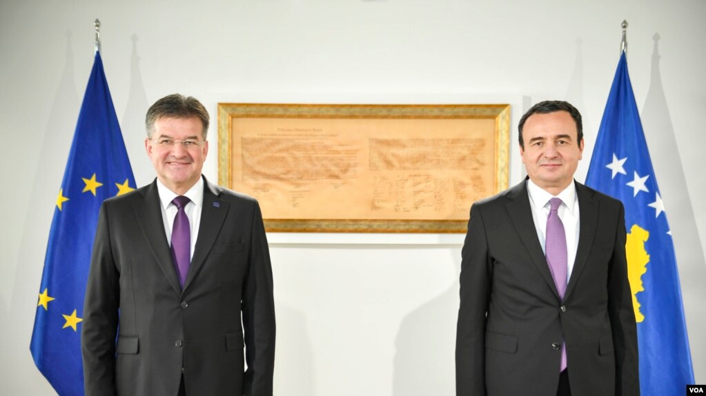 LAJÇAK-KURTI