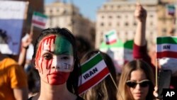 تظاهرات ضدحکومتی جمعی از ایرانیان مقیم ایتالیا 
