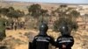 Des policiers tunisiens dans la rue pour réclamer la libération de huit collègues