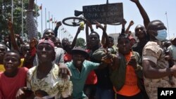 Très suivie en début de semaine, la grève continue de ralentir fortement les activités sur l'ensemble du territoire mercredi, même si Conakry est plus animée que les jours précédents.(Photo by CELLOU BINANI / AFP)