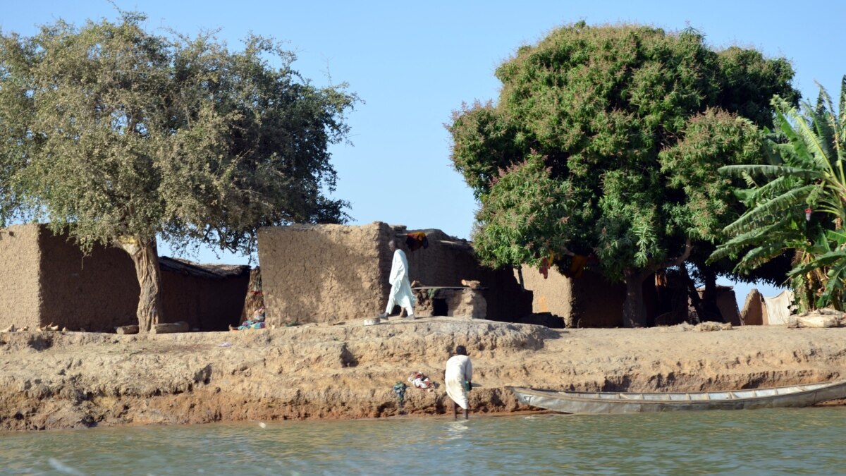 Cameroon, Chad Say Border River Floods Displace 100,000