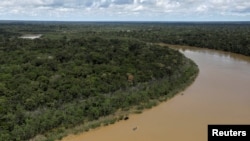 Vista general del río Itacoai la selva amazónica cerca de la frontera con Perú, en Atalaia do Norte, estado de Amazonas, Brasil, foto tomada 10 de junio de 2022.