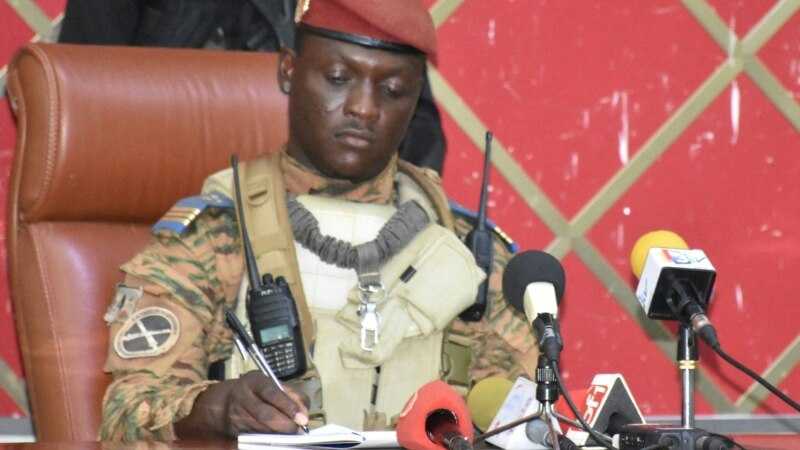 Le capitaine Ibrahim Traoré devient officiellement président du Burkina Faso