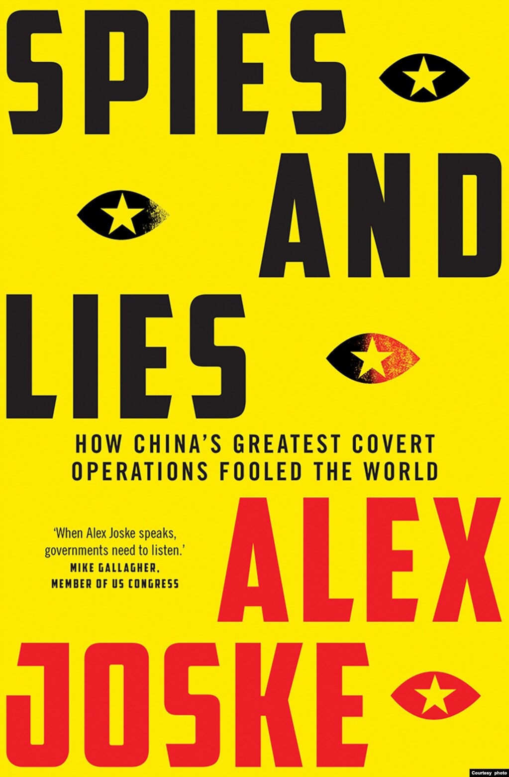 《间谍与谎言：中国最大的秘密行动是如何愚弄世界的》一书的封面。(photo:VOA)