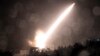 Vojni taktički raketni sistem (ATACMS) ispaljuje raketu tokom zajedničkih vojnih vežbi SAD i Južne Koreje, na nedefinisanoj lokaciji, na fotografiji koju je objavilo južnokorejsko ministarstvo odbrane, 5. oktobra 2022.