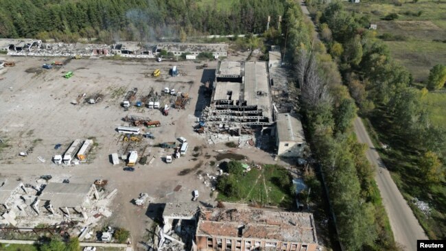 Pamje me dron e bazës së braktisur nga forcat ruse në Balaklia të Ukrainës