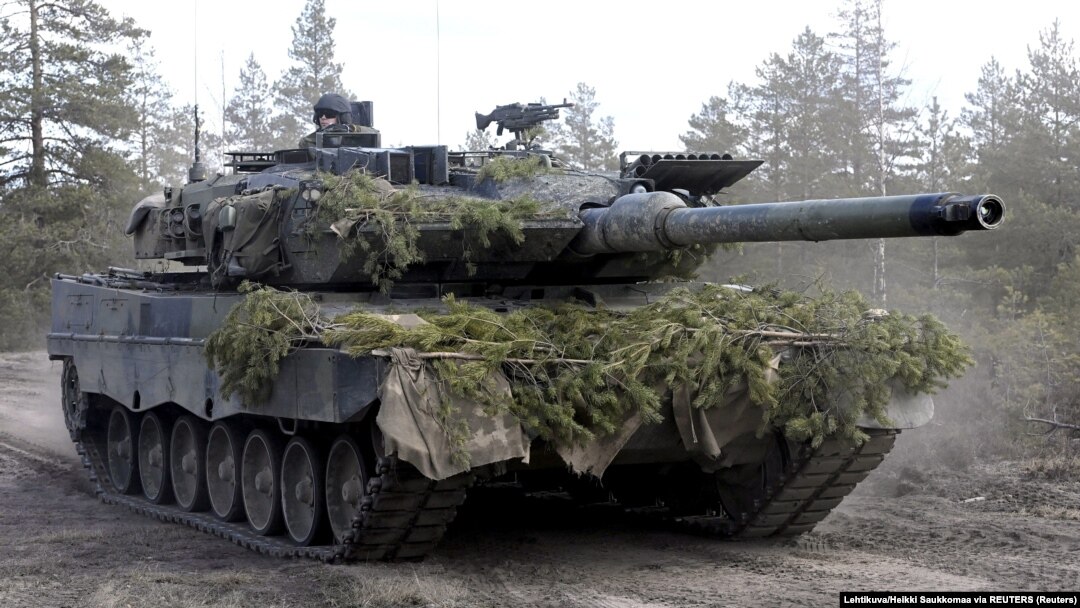  Танк Leopard-2 (архивное фото) 