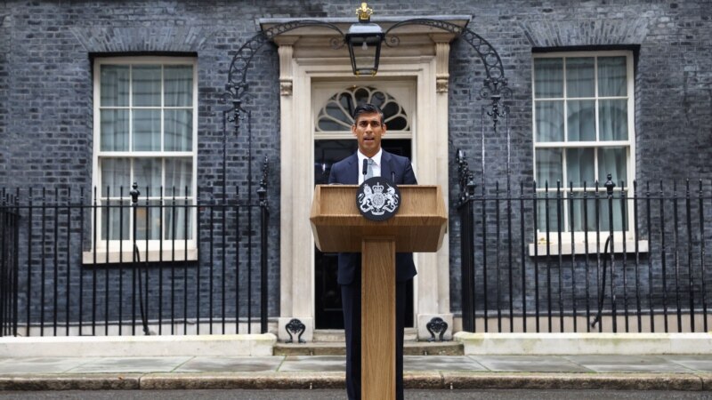 British PM Rishi Sunak Takes Office during Economic Crisis
