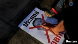 Prayut Chan-ocha ဝန်ကြီးချုပ်ရာထူး ဆက်လက်ထမ်းဆောင်မှု ထိုင်းတချို့ကန့်ကွက်ဆန္ဒပြ