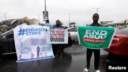 Members of the National Association of Nigerian Students (NANS) staged a protest against prolonged strike action of the Academic Staff Union of Universities in Lagos, Nigeria September 19, 2022. REUTERS/Temilade Adelaja