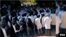 اعتراضات سراسری ایران، تجمع دانشگاه پزشکی شیراز