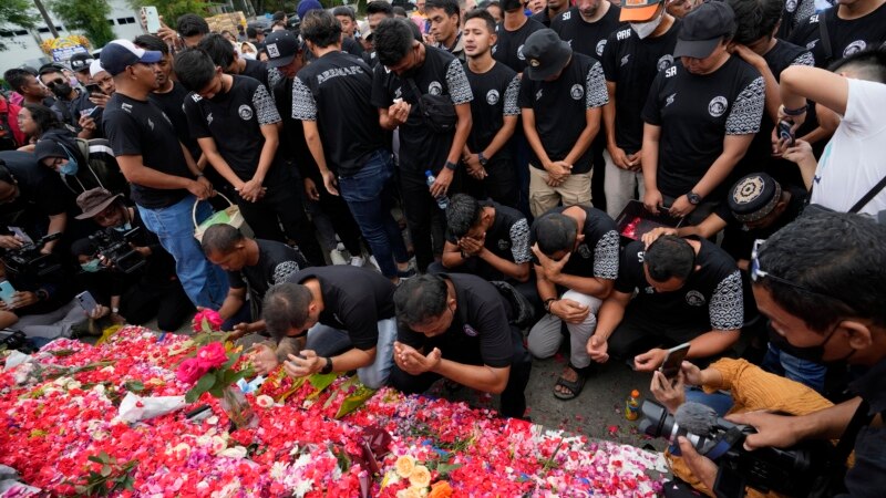 Indonesia Investigates Tear Gas Firing at Soccer Game