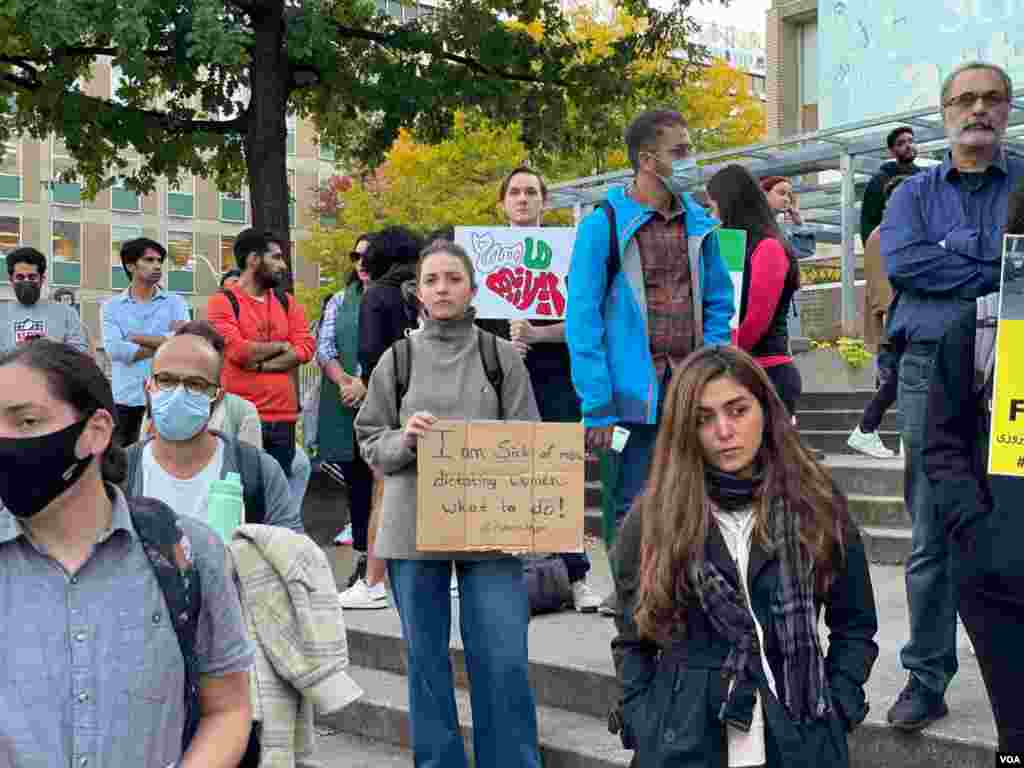 تجمع ۶ اکتبر مقابل دانشگاه تورنتو در همبستگی با مردم معترض داخل کشور