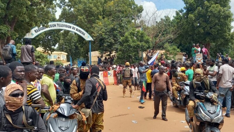 Burkina Faso: le putsch consommé, l'attention se tourne vers l'insécurité