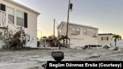 VOA Türkçe Ekibi Kasırganın Vurduğu Florida'da