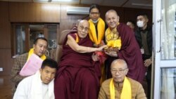 ༧གོང་ས་མཆོག་གིས་བལ་ཡུལ་གྲོས་ཚོགས་ཀྱི་འཐུས་མི་ཟུར་པ་ཁག་ཅིག་ལ་མཇལ་ཁ་སྩལ་གནང་བ།