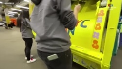 Նկարիչները վերանորոգում և ձևավորում են Նյու Յորքի աղբատար մեքենաները_1.mp4