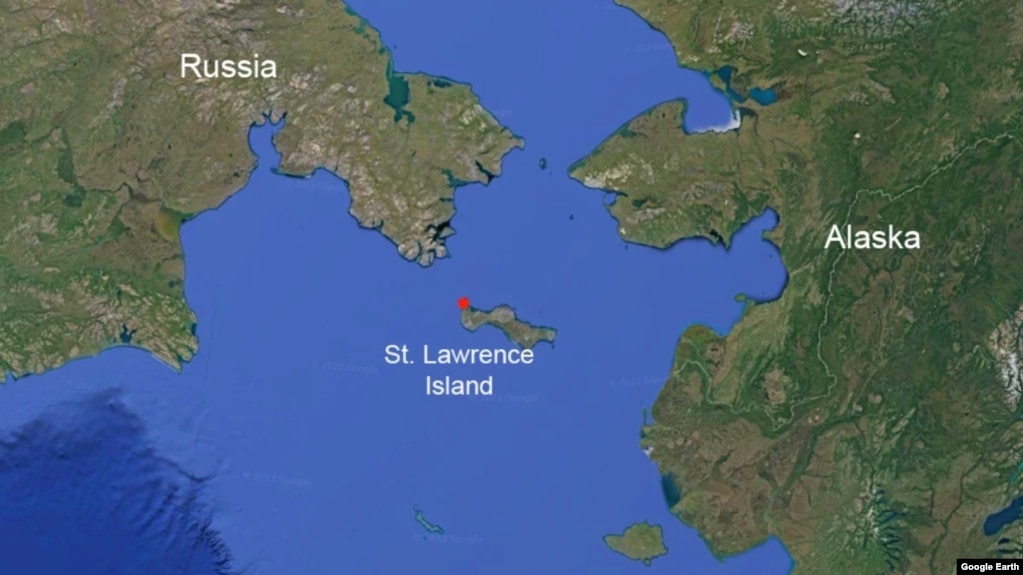 Американский остров Святого Лаврентия находится в 60 км от российского побережья (Источник - Google Earth)