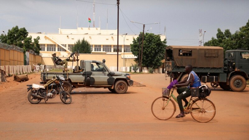 Burkina Faso: les premières mesures annoncées par les putschistes