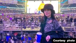 Feby Gusti Fatoni saat nonton konser BTS 'Permission to Dance' di Amerika Serikat (dok: Feby Gusti Fatoni)