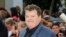 Robbie Coltrane tiba di Trafalgar Square London untuk pemutaran perdana dunia "Harry Potter and The Deathly Hallows: Part 2," pada 7 Juli 2011. Coltrane, 72, meninggal 14 Oktober 2022, di sebuah rumah sakit di Skotlandia. (Foto: AP)