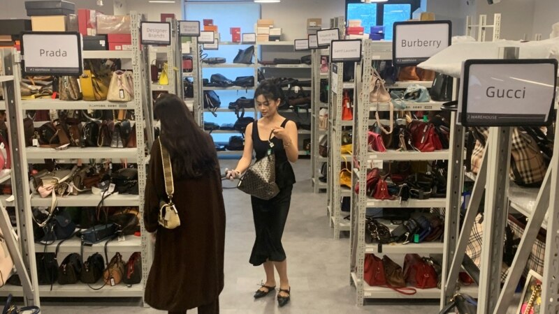 In China, Used Luxury Goods Growing in Popularity