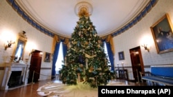 美國白宮內的聖誕樹