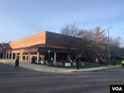 Maryland ျပည္နယ္ montgomery ခရိုင္ရွိ မဲရံုတခု၏ ျမင္ကြင္း။ (ႏိုဝင္ဘာလ ၀၃၊ ၂၀၂၀)