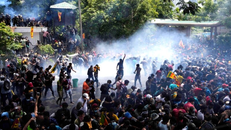 Sri Lankan President Flees, Protesters Storm PM’s Office