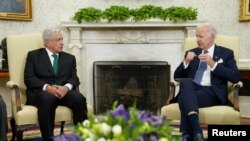 Prezidan Ameriken Joe Biden rankontre Prezidan Meksiken an Andres Manuel Lopez Obrador nan biwo Oval Lamezonblanch la, nan Washington, Madi 12 Jiye, 2022. 