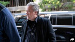 Former White House strategist Steve Bannon arrives at the federal court in Washington, July 22, 2022. Bannon was convicted of federal charges for criminal contempt of Congress after refusing to cooperate with the committee investigating the US Capitol ins