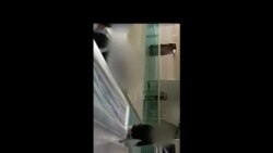 한국 통일부가 공개한 탈북 어민 2명 북송 영상