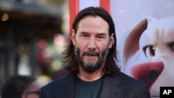 Aktor Keanu Reeves tiba di acara pemutaran perdana "DC League of Super-Pets" di teater The Grove, Los Angeles, pada 13 Juli 2022. (Foto: Invision/AP/Richard Shotwell)