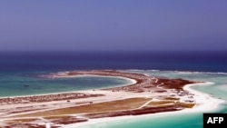 Vista general de la Isla Tortuga en el Caribe venezolano ubicada al norte de Caracas. Esta isla ha sido recientemente designada entre cinco zonas económicas especiales en virtud de una nueva ley del gobierno de Nicolás Maduro, en Venezuela. [Archivo]