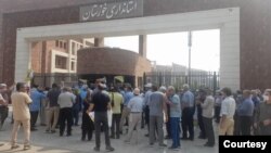 اعتراضات بازنشستگان مقابل استانداری خوزستان