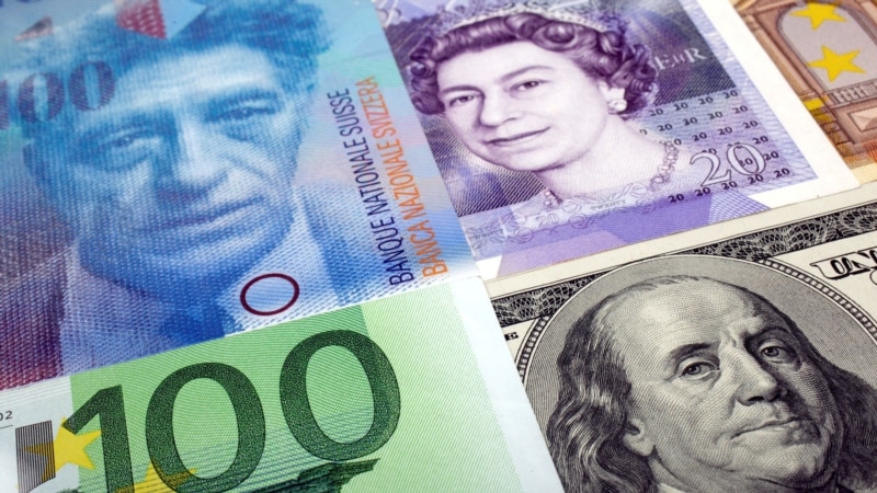 El euro rebota tras alcanzar el borde de la paridad con el dólar estadounidense