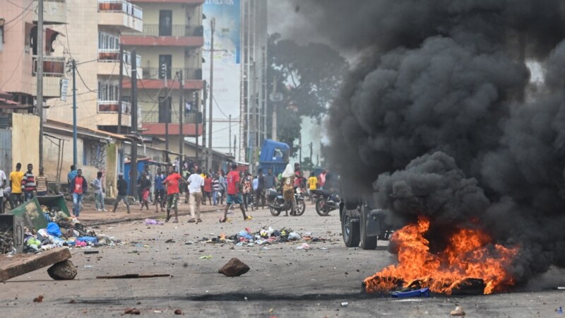 Manifestations et heurts sporadiques dans des quartiers de Conakry
