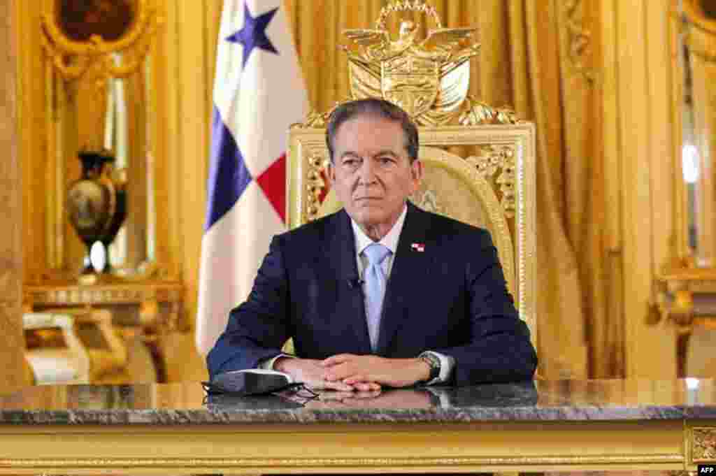 Presidente de Panamá, Laurentino Cortizo, habla durante una ceremonia en el Salón Amarillo del palacio presidencial de Las Garzas en la Ciudad de Panamá, el 11 de julio de 2022.