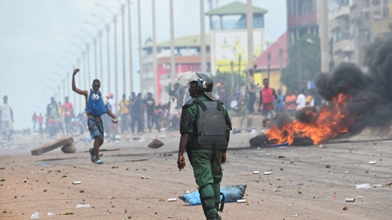 Deux manifestants tués par balle à Conakry