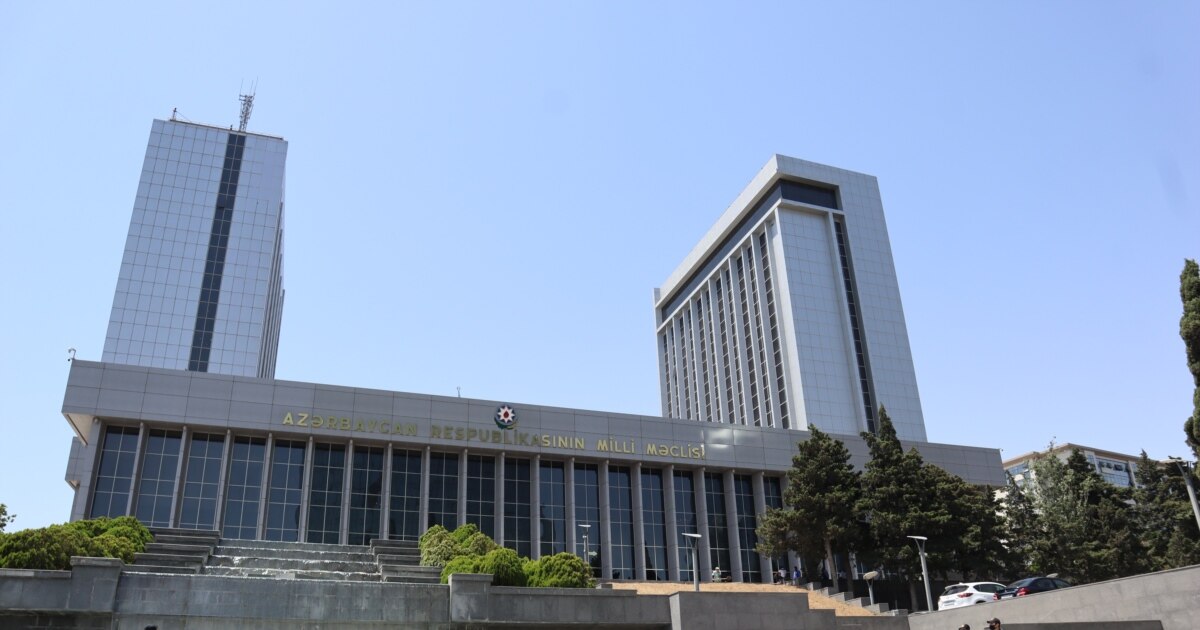 Azərbaycan Milli Məclisinin yeni tərkibdə ilk iclası ke&ccedil;irilib
