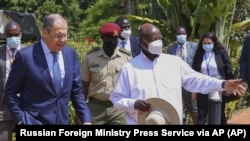 Sergej Lavrov sa predsjednikom Ugande Joverijem Musevenijem