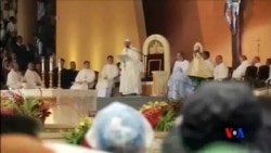 2015-01-18 美國之音視頻新聞: 菲律賓數百萬信眾參與教宗主持露天彌撒