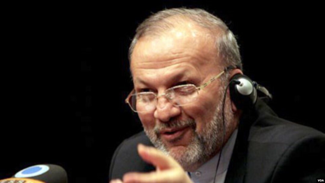 Menteri Luar Negeri Iran Manouchehr Mottaki dalam pidatonya hari Sabtu pada forum Dialog Manama di Bahrain.