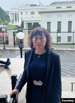 美国政府认定在美籍华裔科学家陈友麟在中国遭非法拘押，陈友麟的妻子荣玉仿到白宫与高层官员会面，呼吁中国释放丈夫。(照片摄于2026年9月22日，由荣玉仿提供)